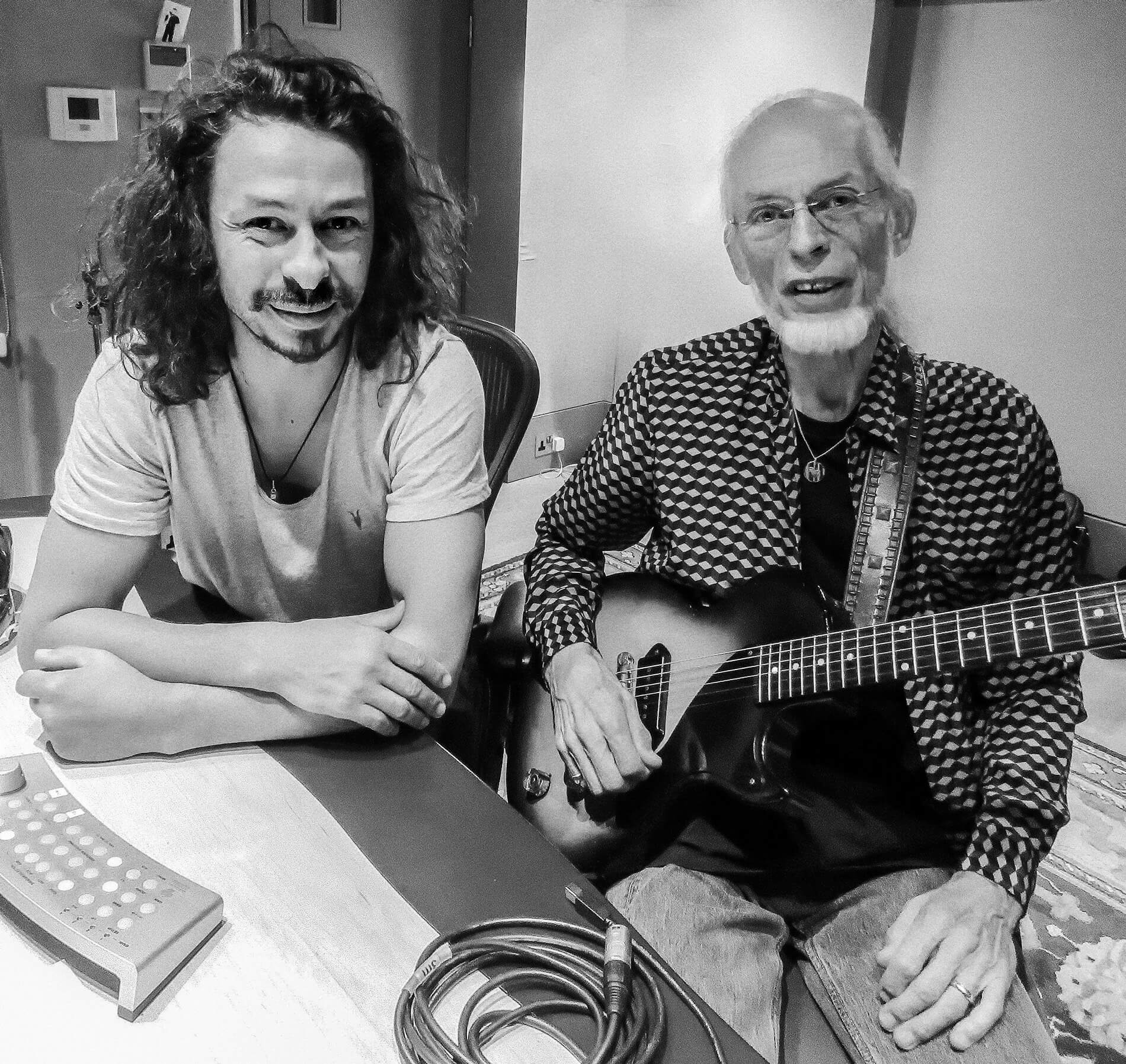 Steve Howe's Son Virgil Dies, Yes Cancel Remaining Tour Dates