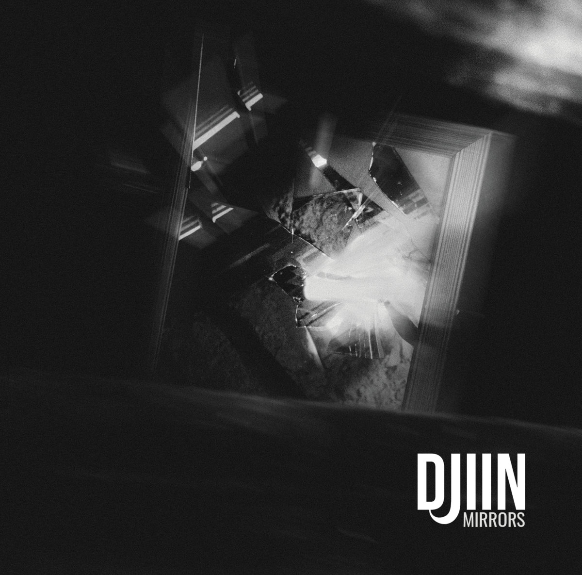 Djiin_Mirrors